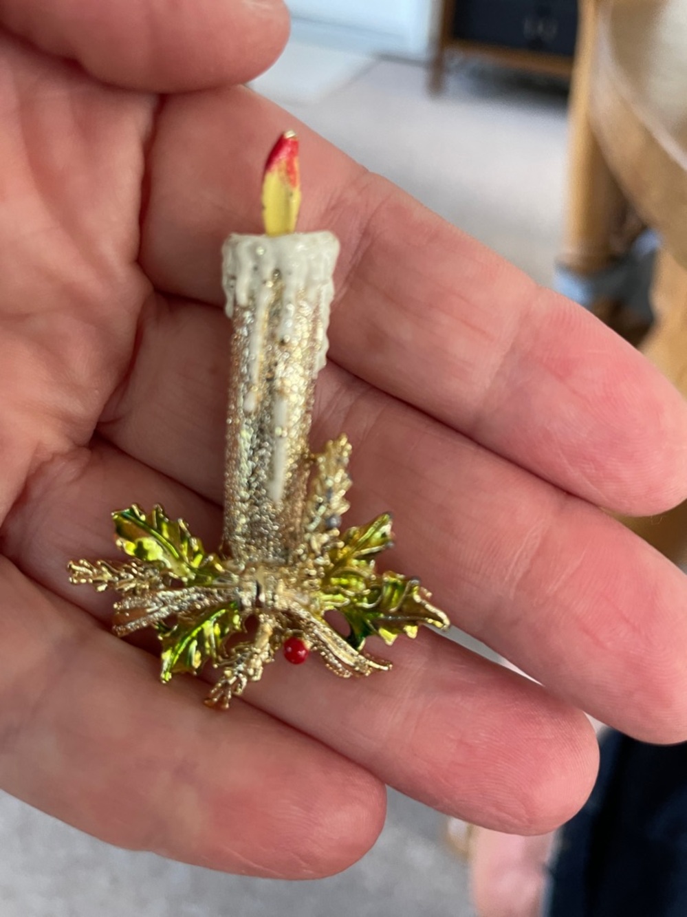 Candle Pin -Glitter-with Green Holly and Red Berry